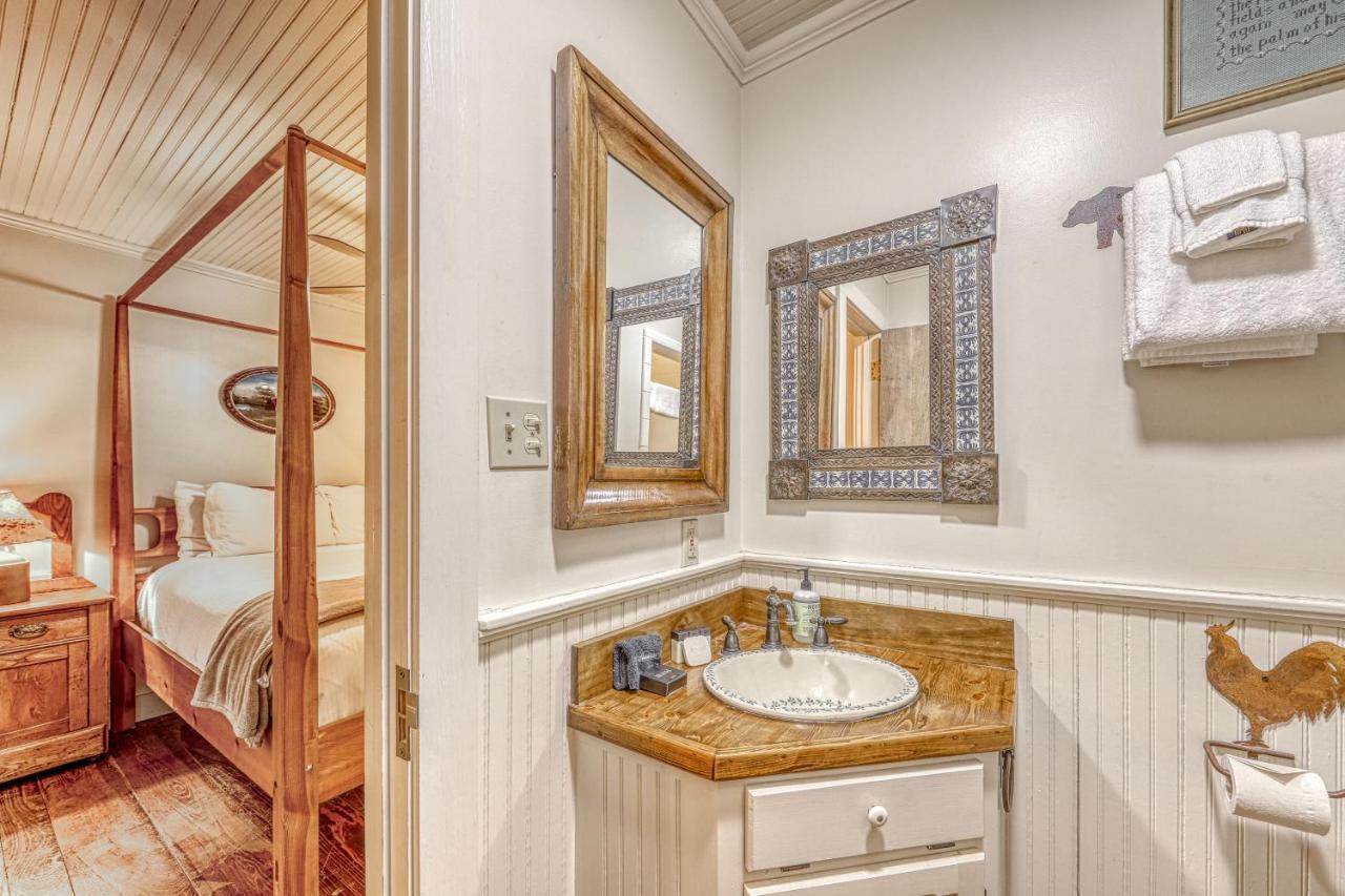 Villa Town Creek Log Cabin à Fredericksburg Extérieur photo